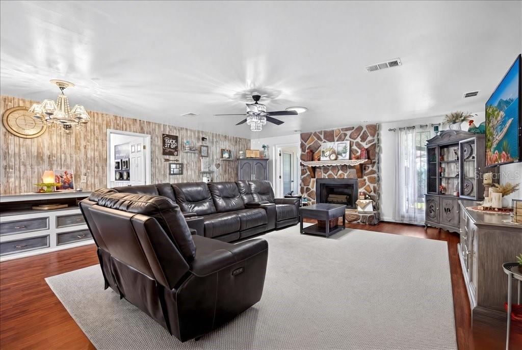 WYNNFIELD/SECTION 22 - Residential