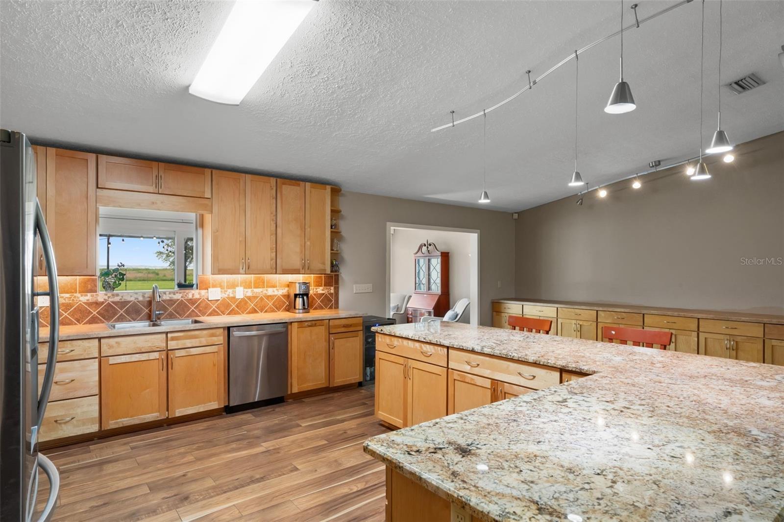 PLEASANT HILL HEIGHTS - Residential