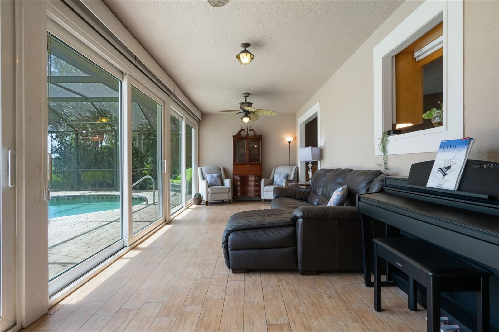 PLEASANT HILL HEIGHTS - Residential