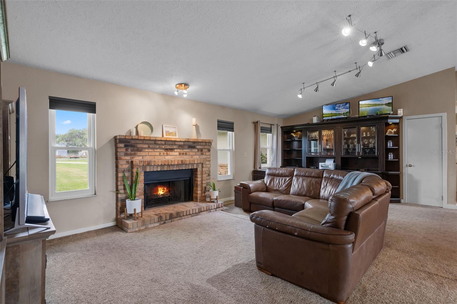 PLEASANT HILL HEIGHTS - Residential