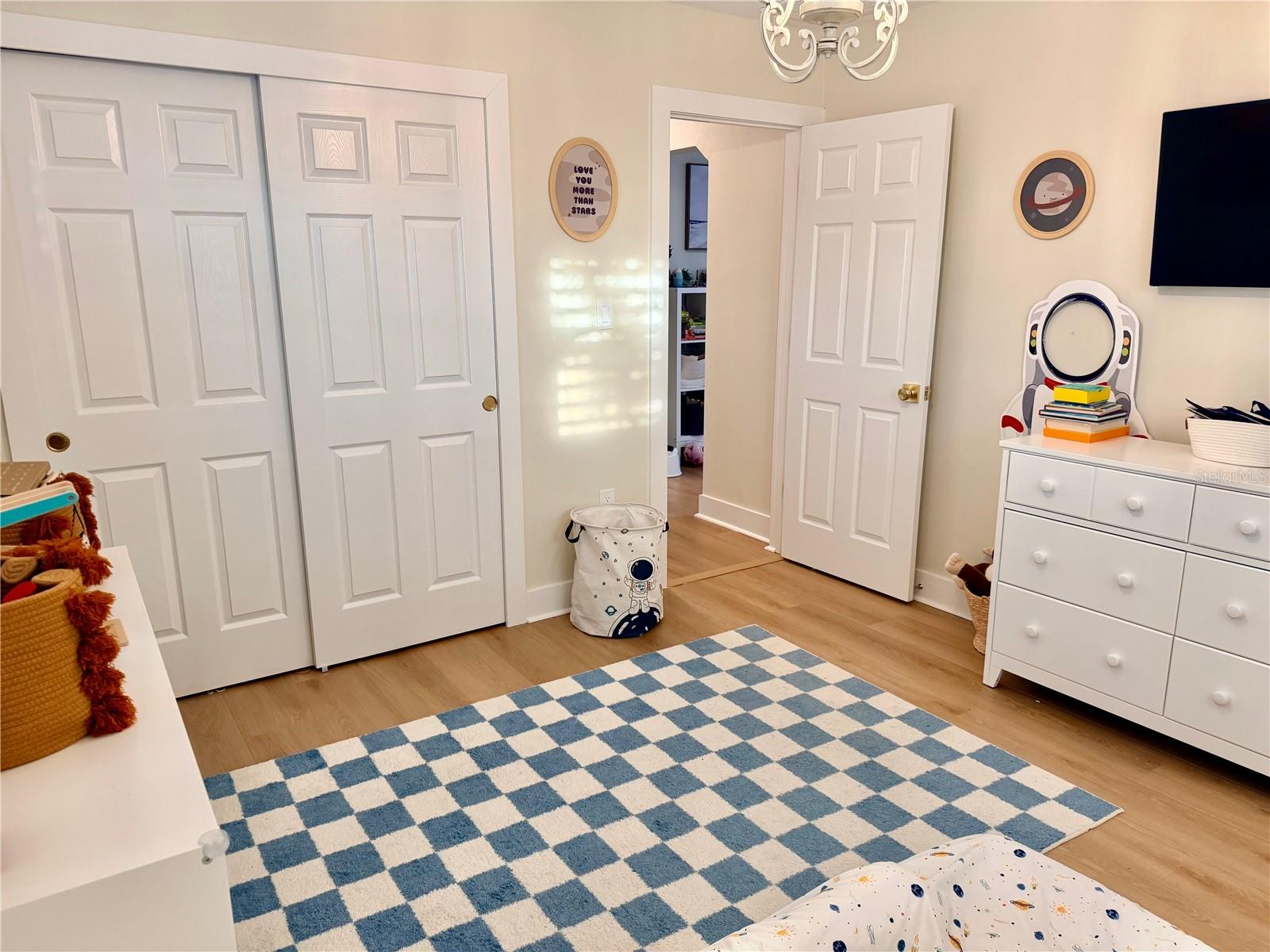 SHORE ACRES SEC 1 TWIN LAKES ADD - Residential
