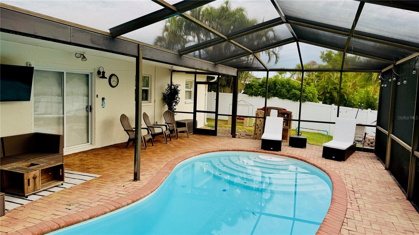 SHORE ACRES SEC 1 TWIN LAKES ADD - Residential