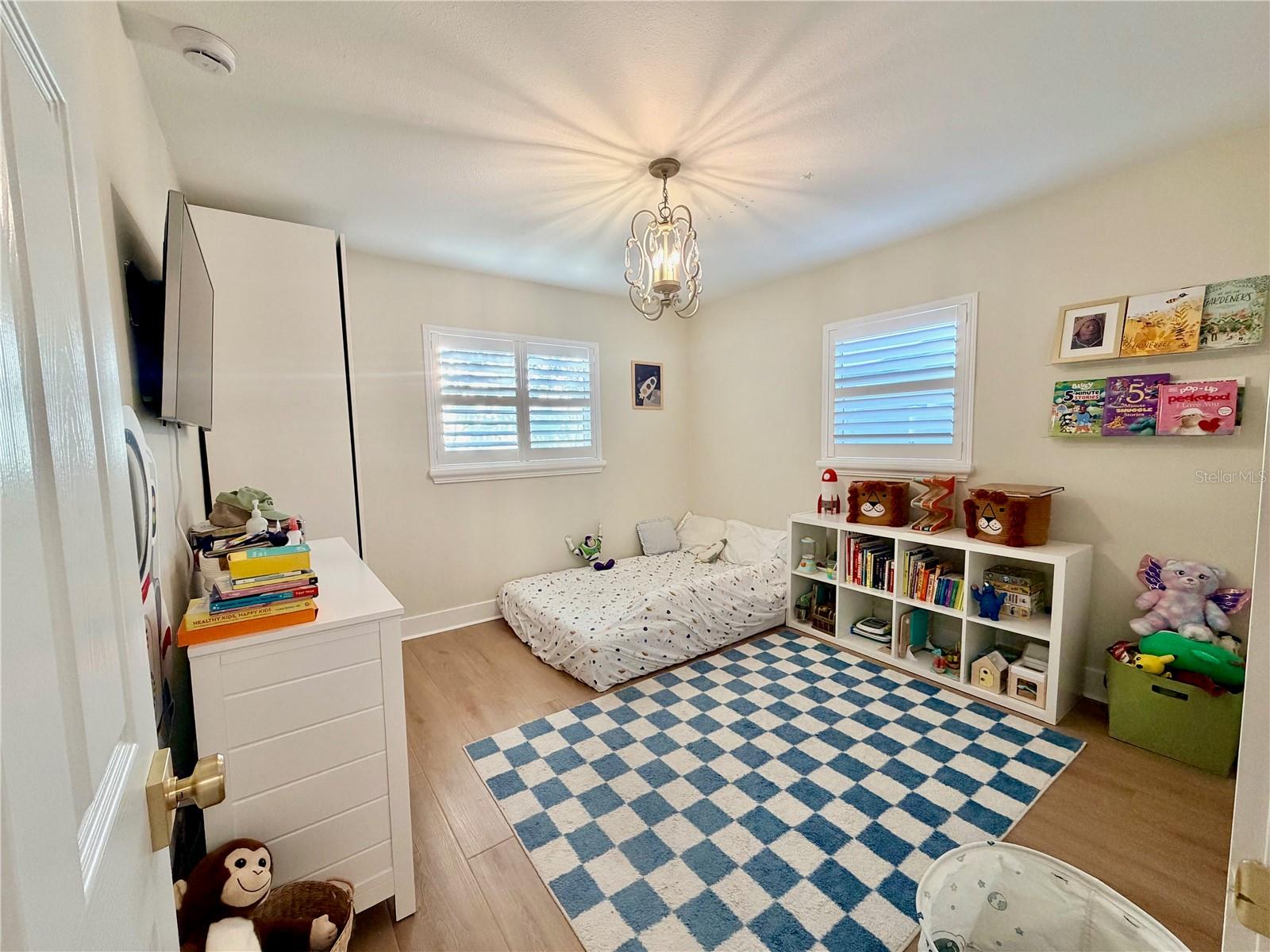 SHORE ACRES SEC 1 TWIN LAKES ADD - Residential