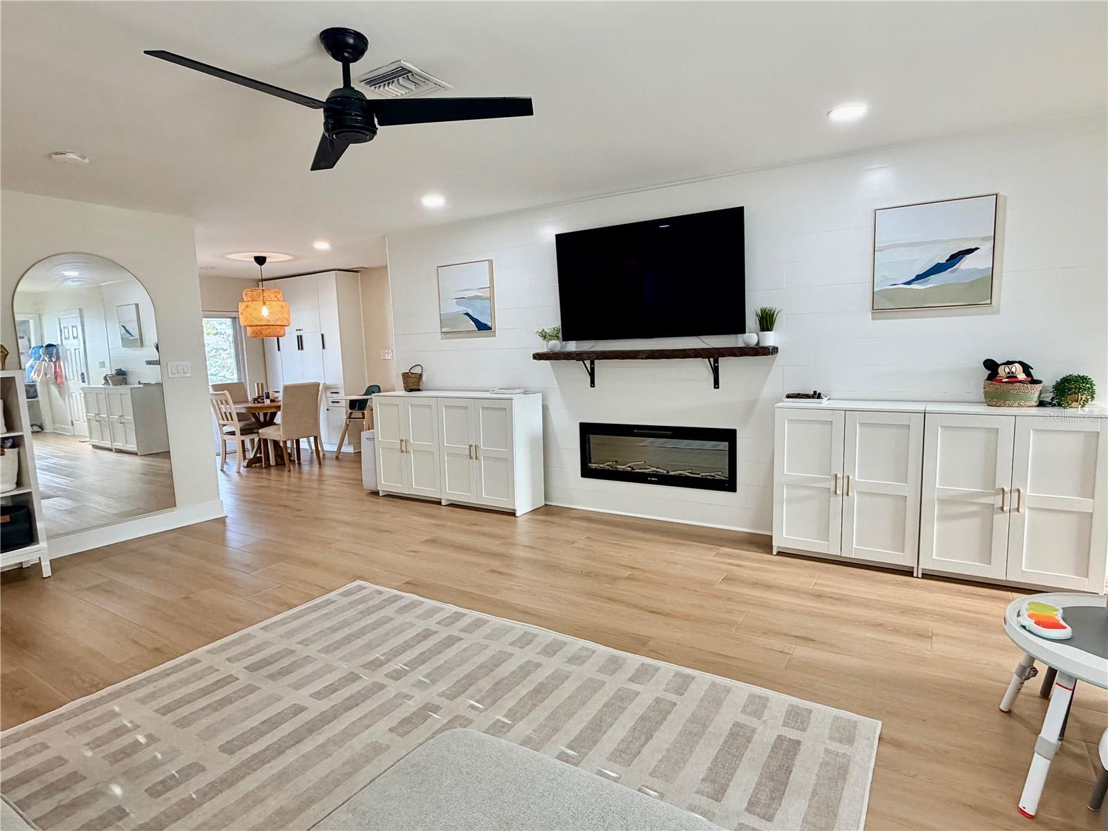 SHORE ACRES SEC 1 TWIN LAKES ADD - Residential
