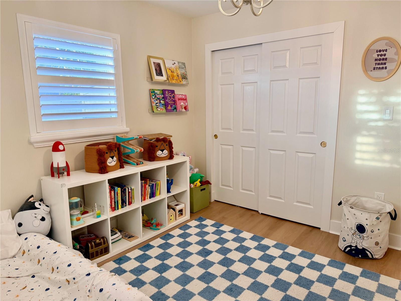 SHORE ACRES SEC 1 TWIN LAKES ADD - Residential