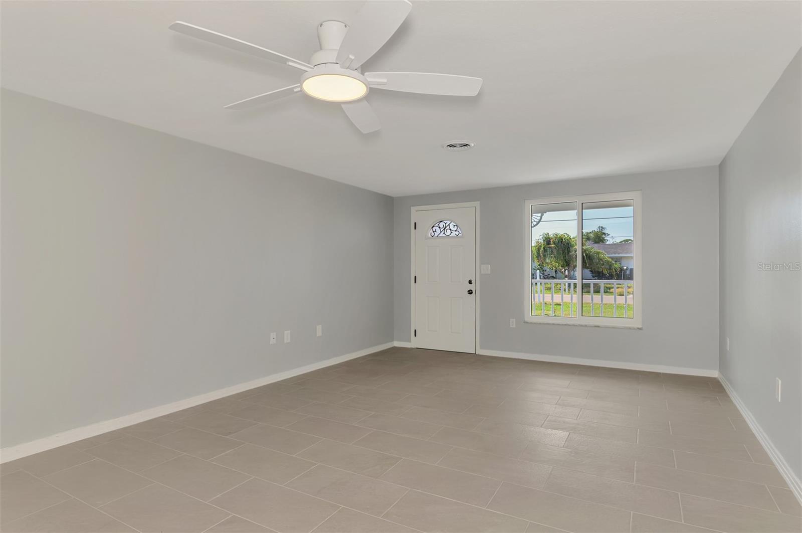 SOUTH VENICE - Residential