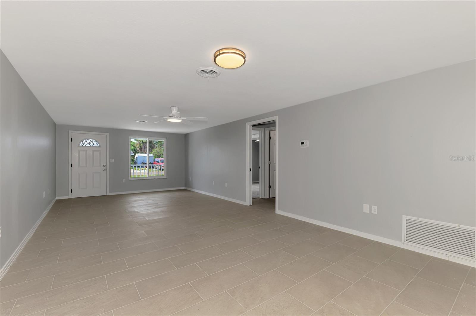 SOUTH VENICE - Residential