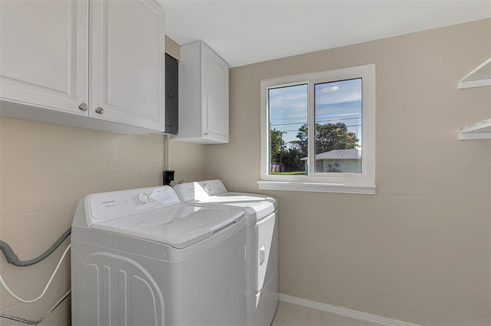 SOUTH VENICE - Residential