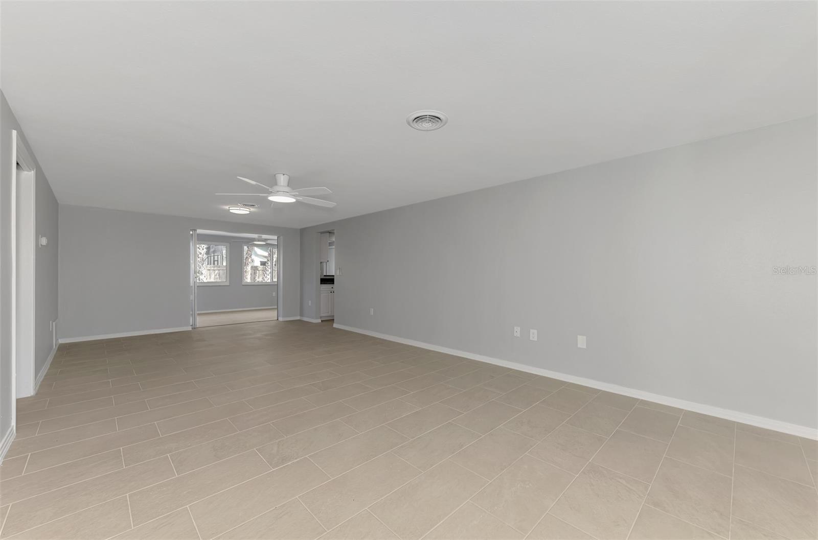 SOUTH VENICE - Residential