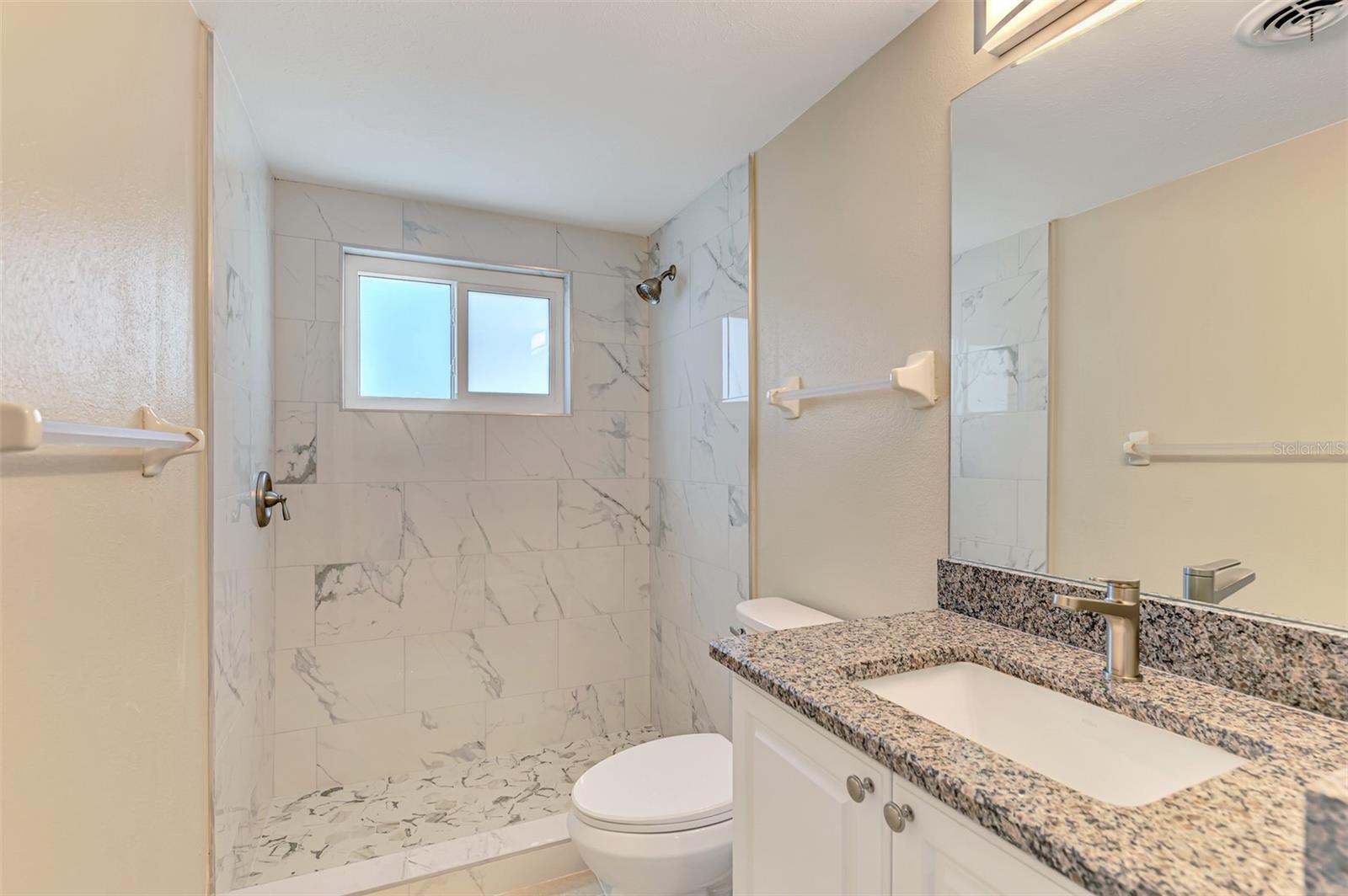 SOUTH VENICE - Residential