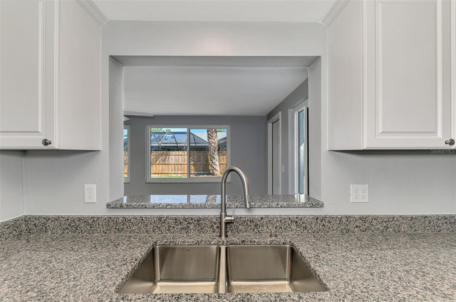 SOUTH VENICE - Residential