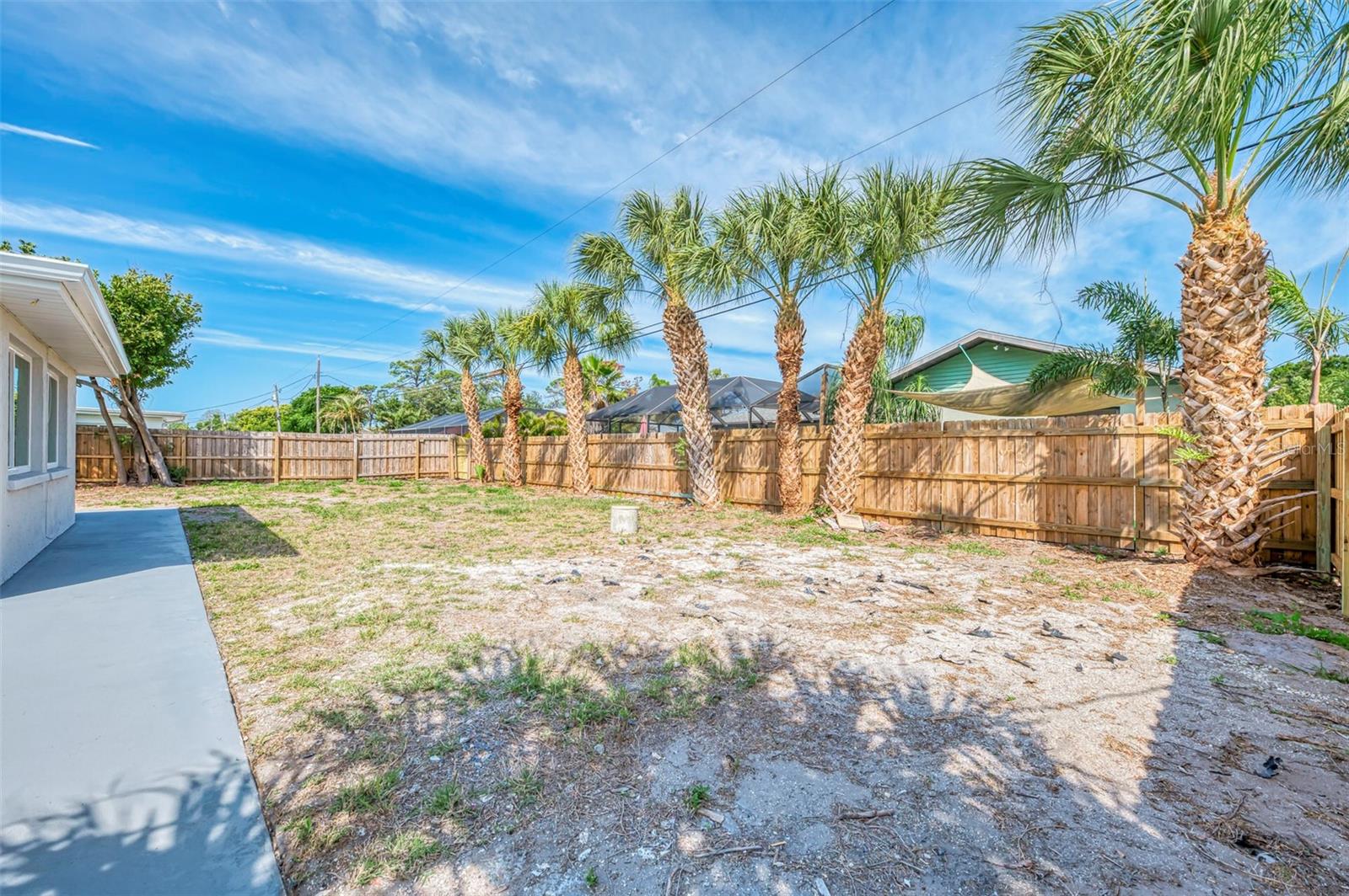 SOUTH VENICE - Residential