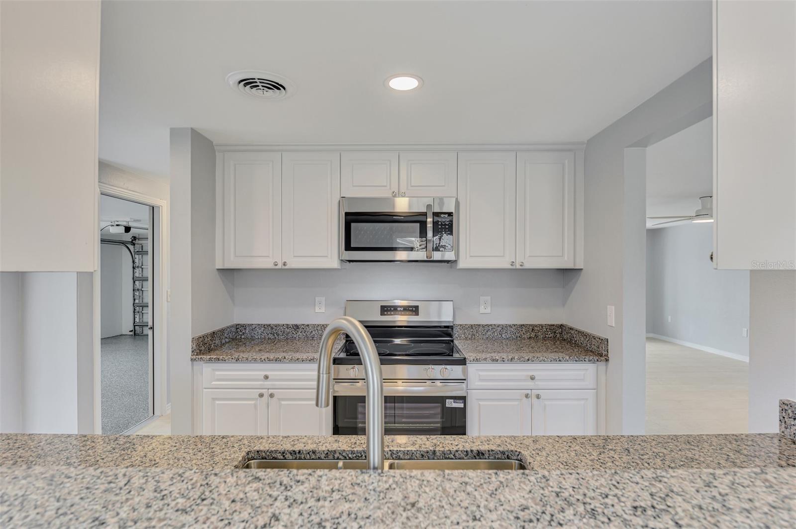 SOUTH VENICE - Residential