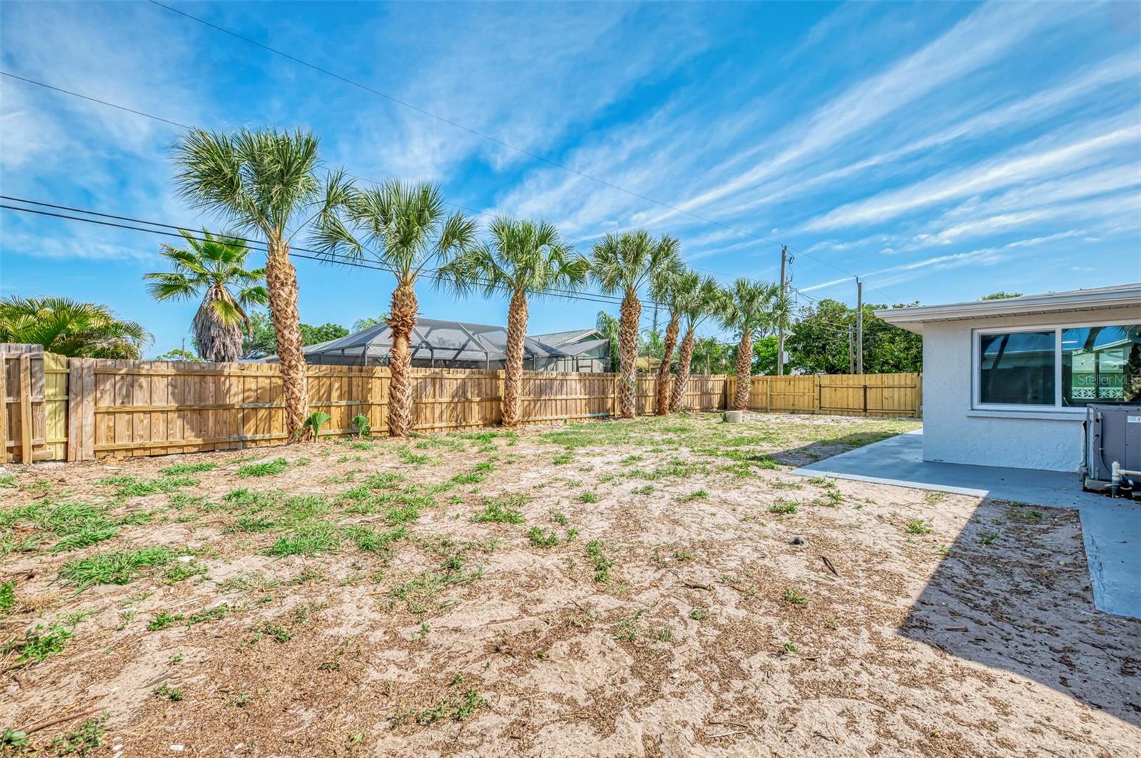 SOUTH VENICE - Residential