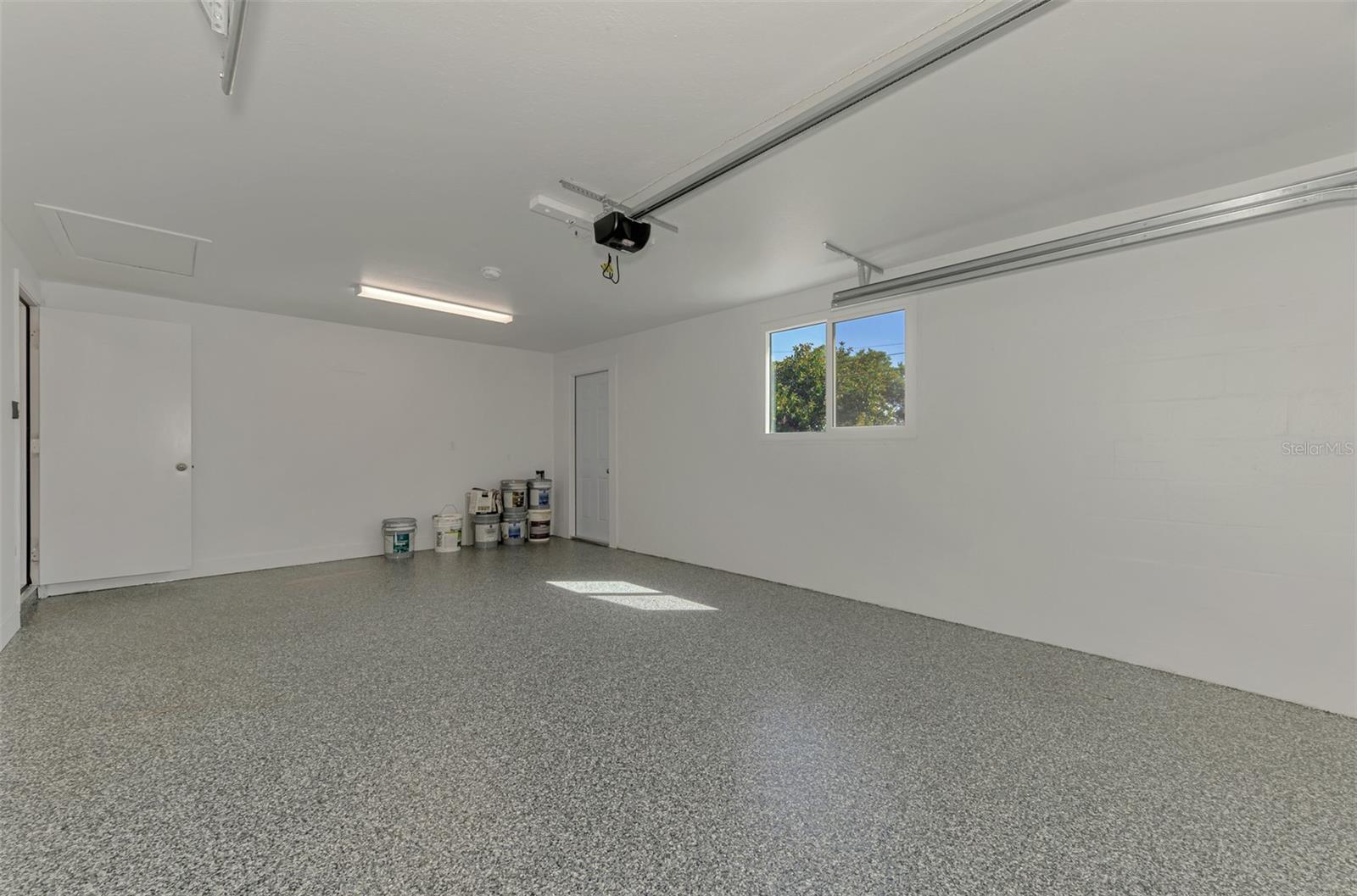 SOUTH VENICE - Residential