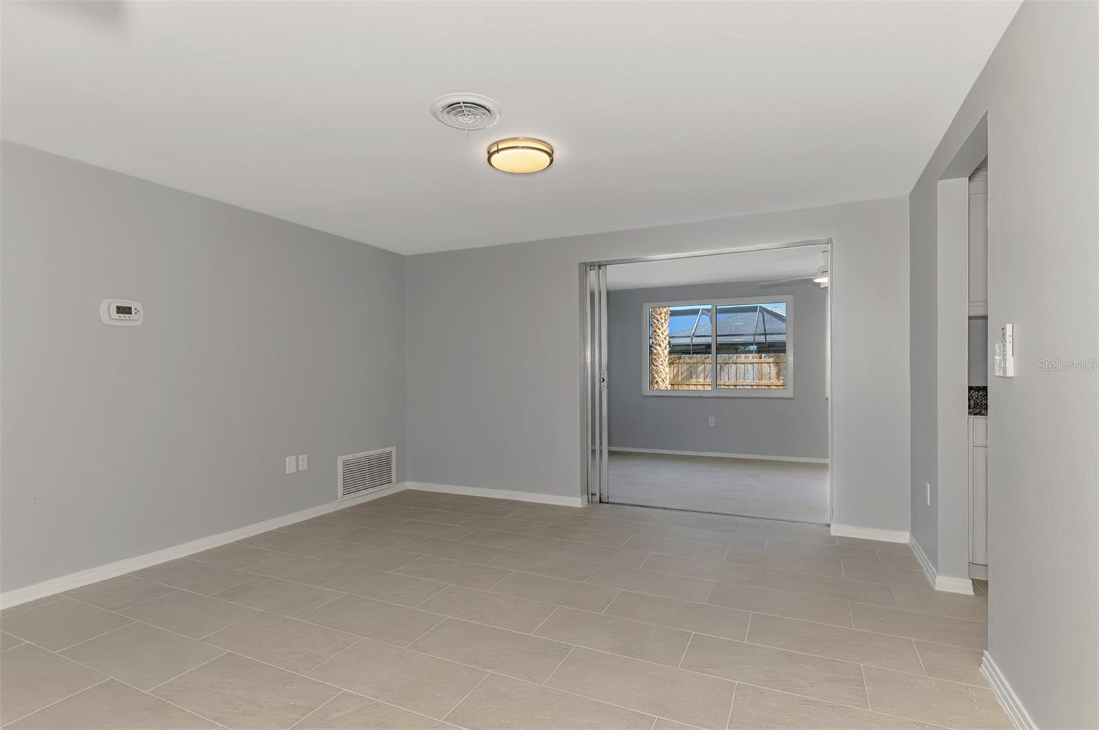 SOUTH VENICE - Residential