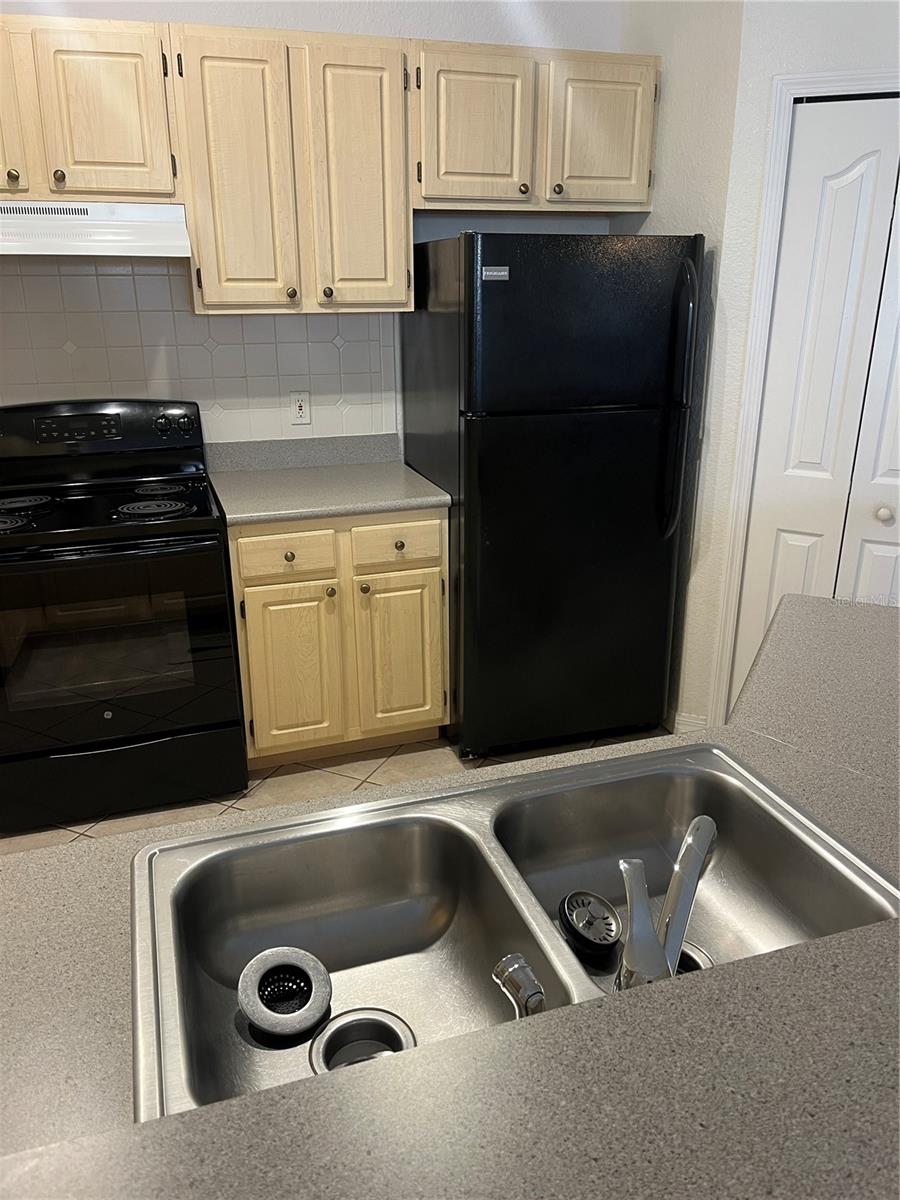 VISCONTI WEST - Residential Lease