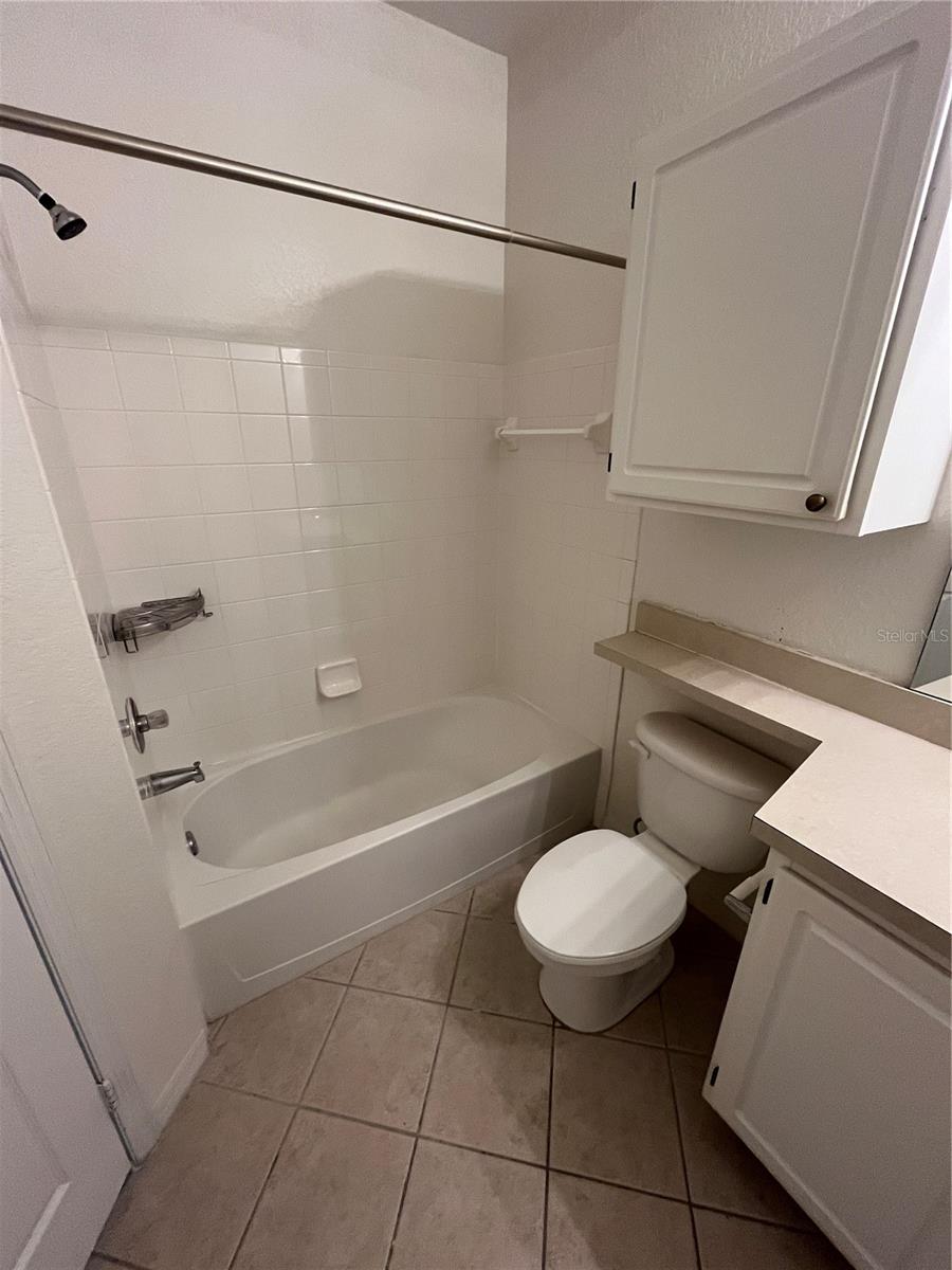 VISCONTI WEST - Residential Lease