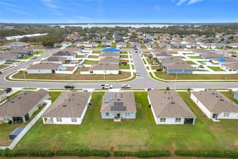 A home in AUBURNDALE