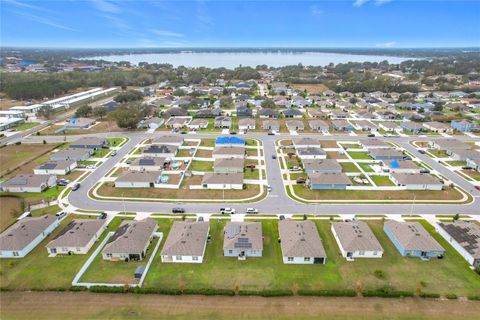 A home in AUBURNDALE