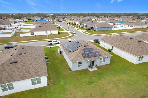 A home in AUBURNDALE