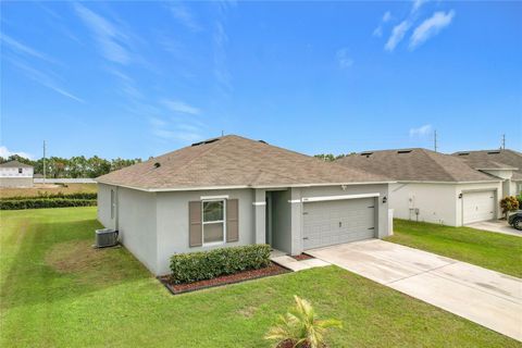 A home in AUBURNDALE