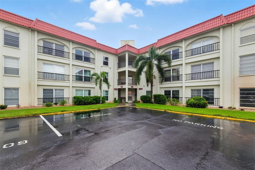 Photo of 2700 Bayshore Boulevard #4102, Dunedin, FL 34698 (MLS # TB8421144)