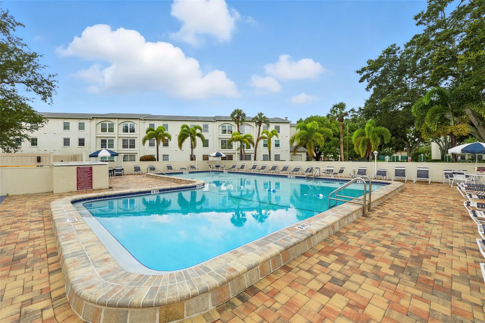 MEDITERRANEAN MANORS - Residential