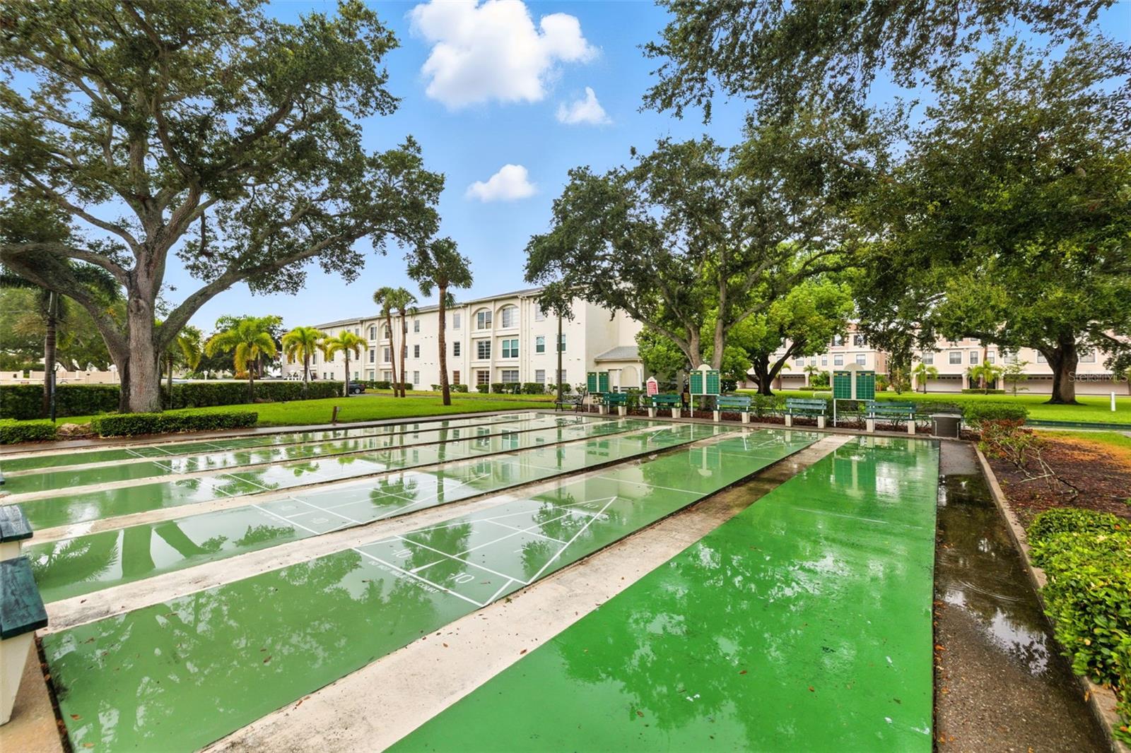 MEDITERRANEAN MANORS - Residential
