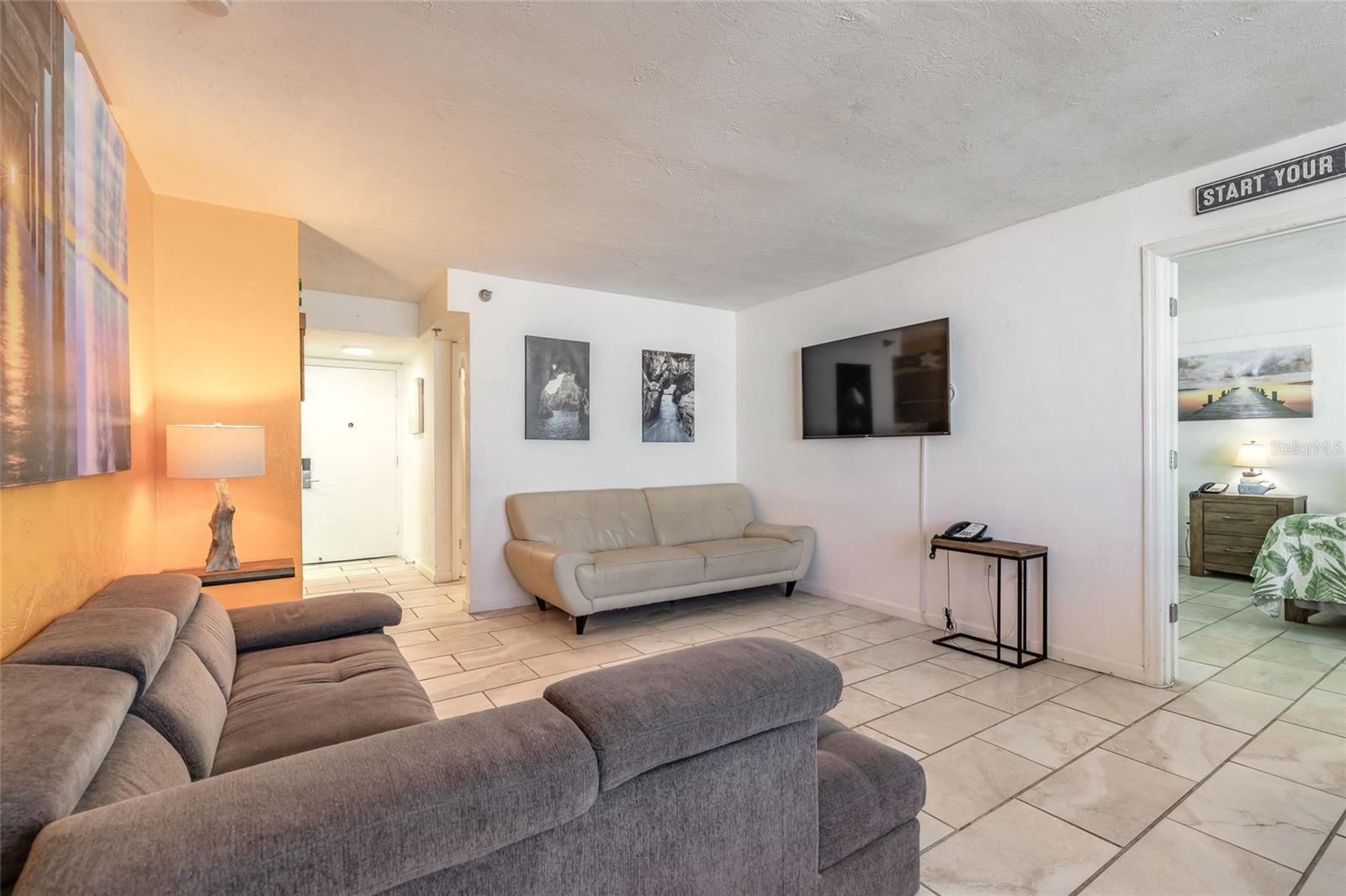 313 S ATLANTIC AVENUE 4200