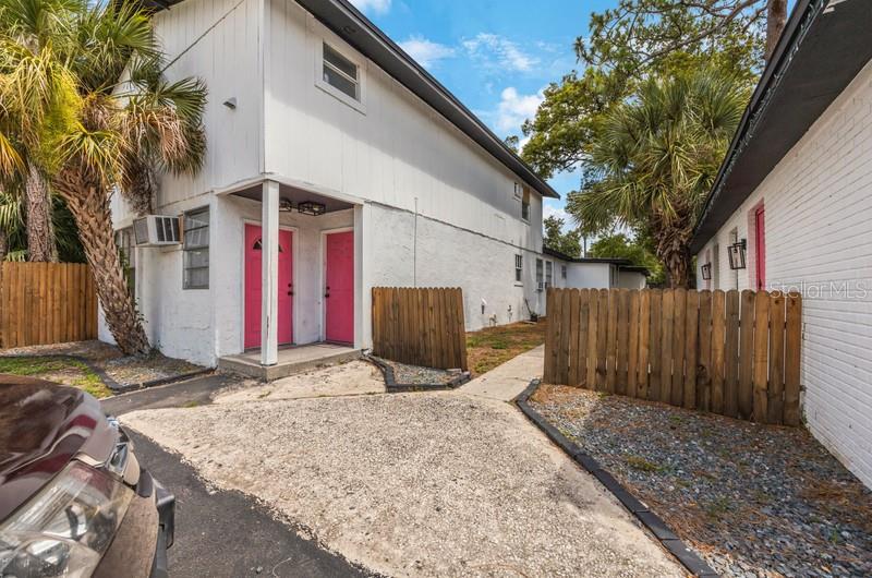 Photo of 12703 N 15th Street, Tampa, FL 33612 (MLS # TB8549116)