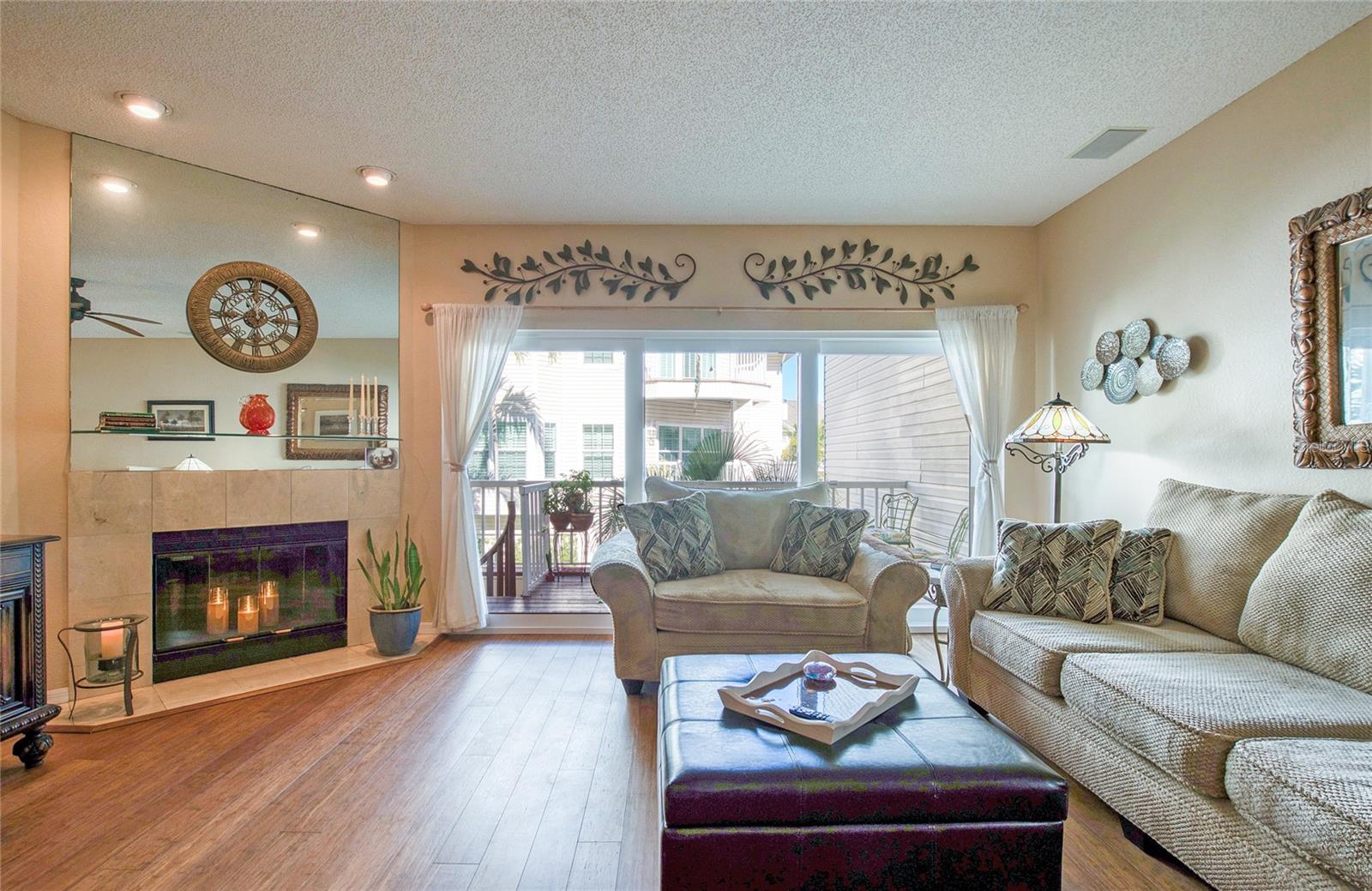 CAPTIVA CAY TWNHMS - Residential