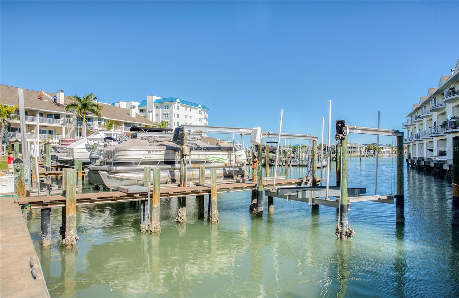 CAPTIVA CAY TWNHMS - Residential