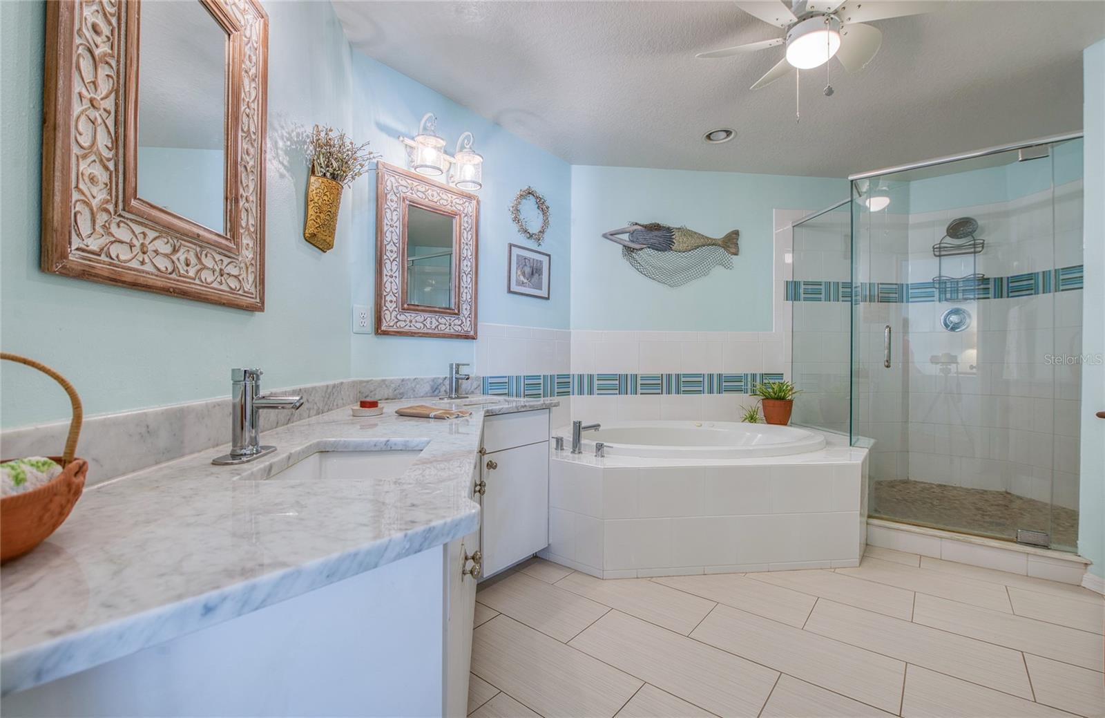 CAPTIVA CAY TWNHMS - Residential