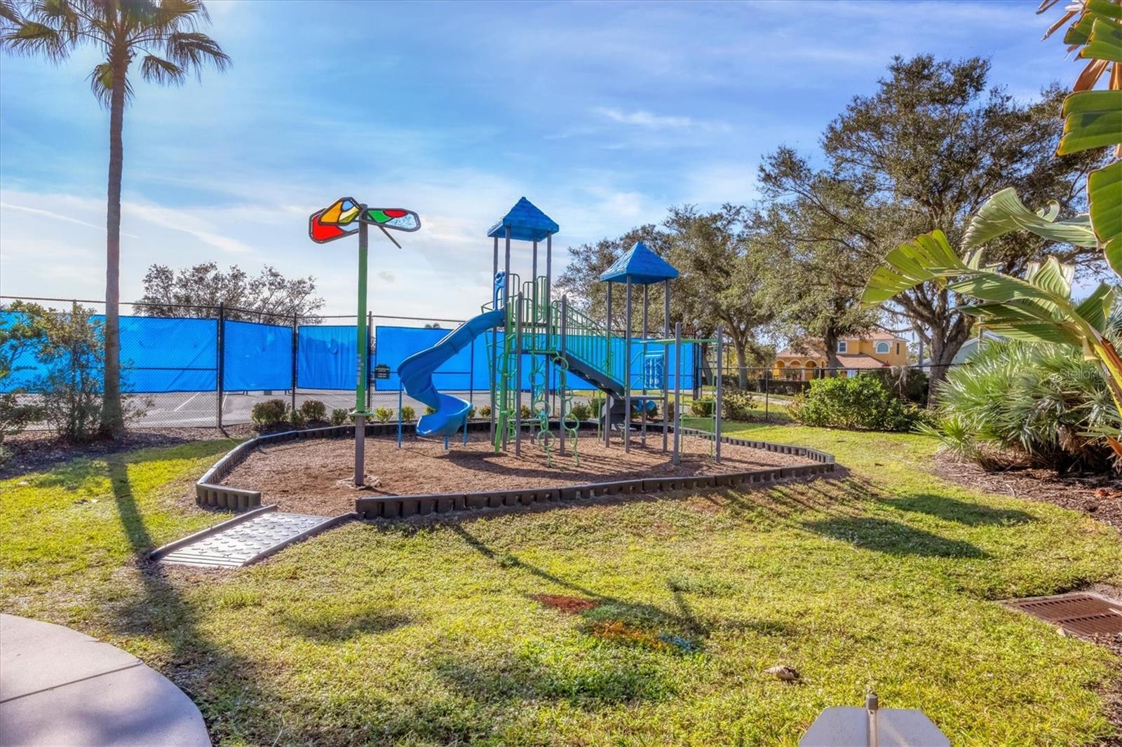 TOWNS AT LAKESIDE - Residential