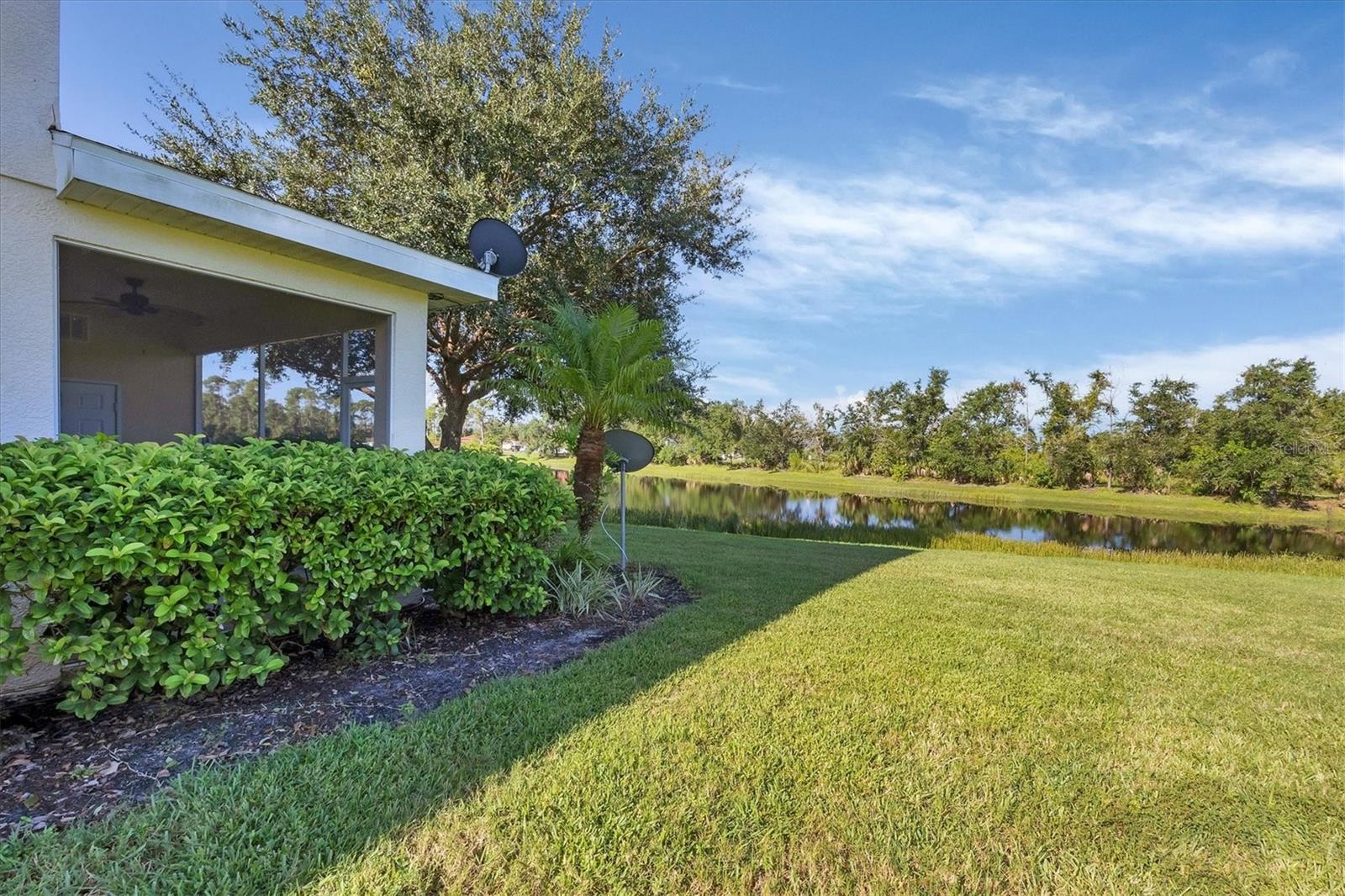 TOWNS AT LAKESIDE - Residential