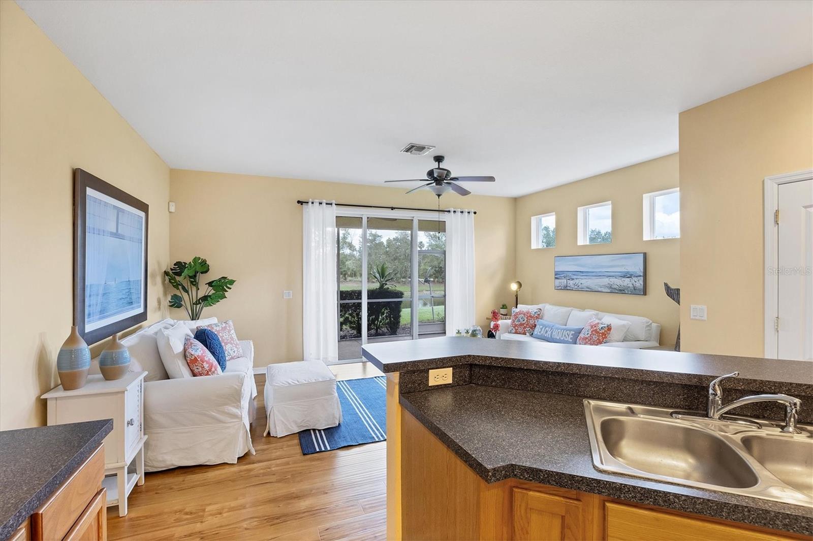 TOWNS AT LAKESIDE - Residential
