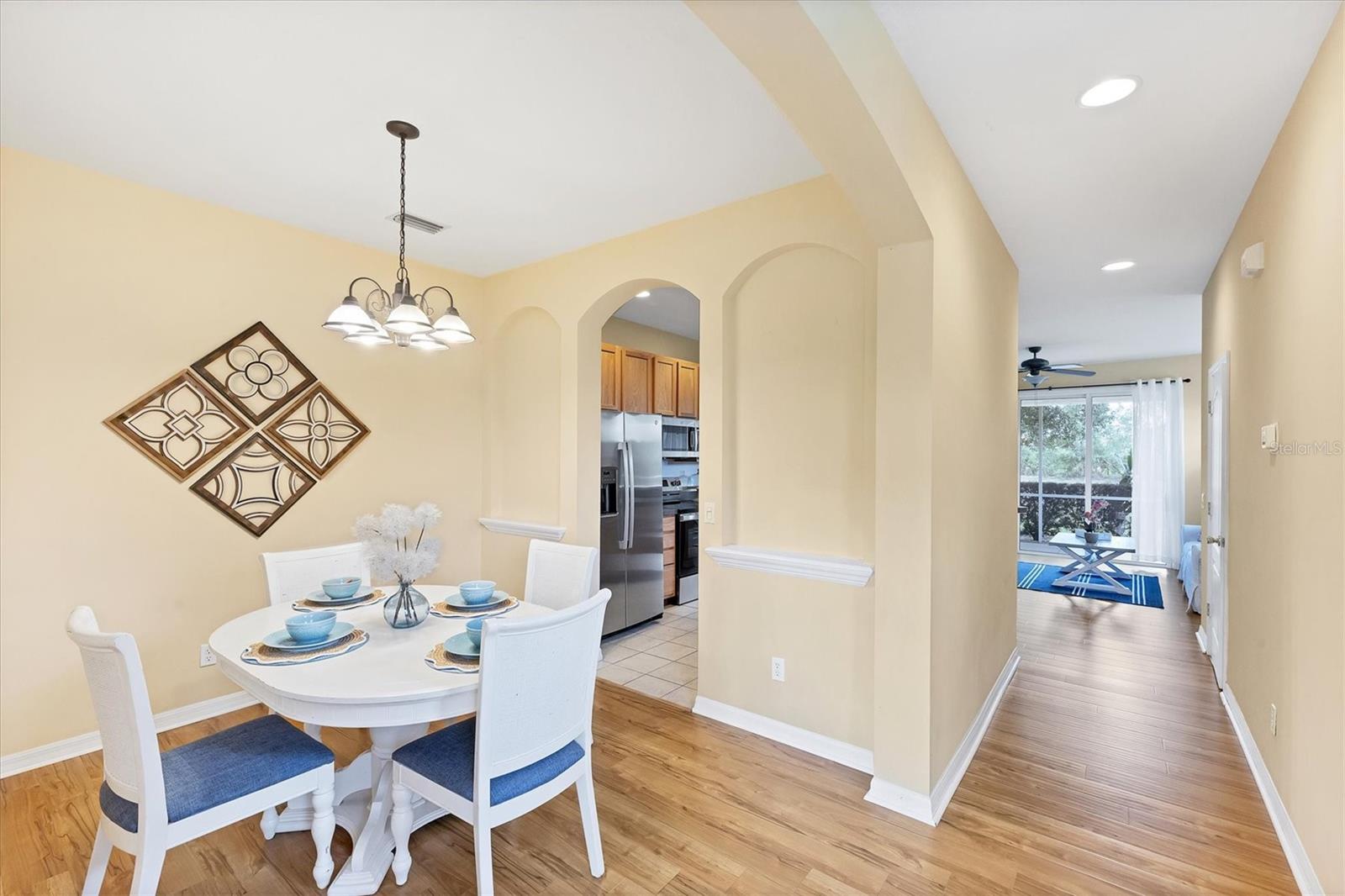 TOWNS AT LAKESIDE - Residential