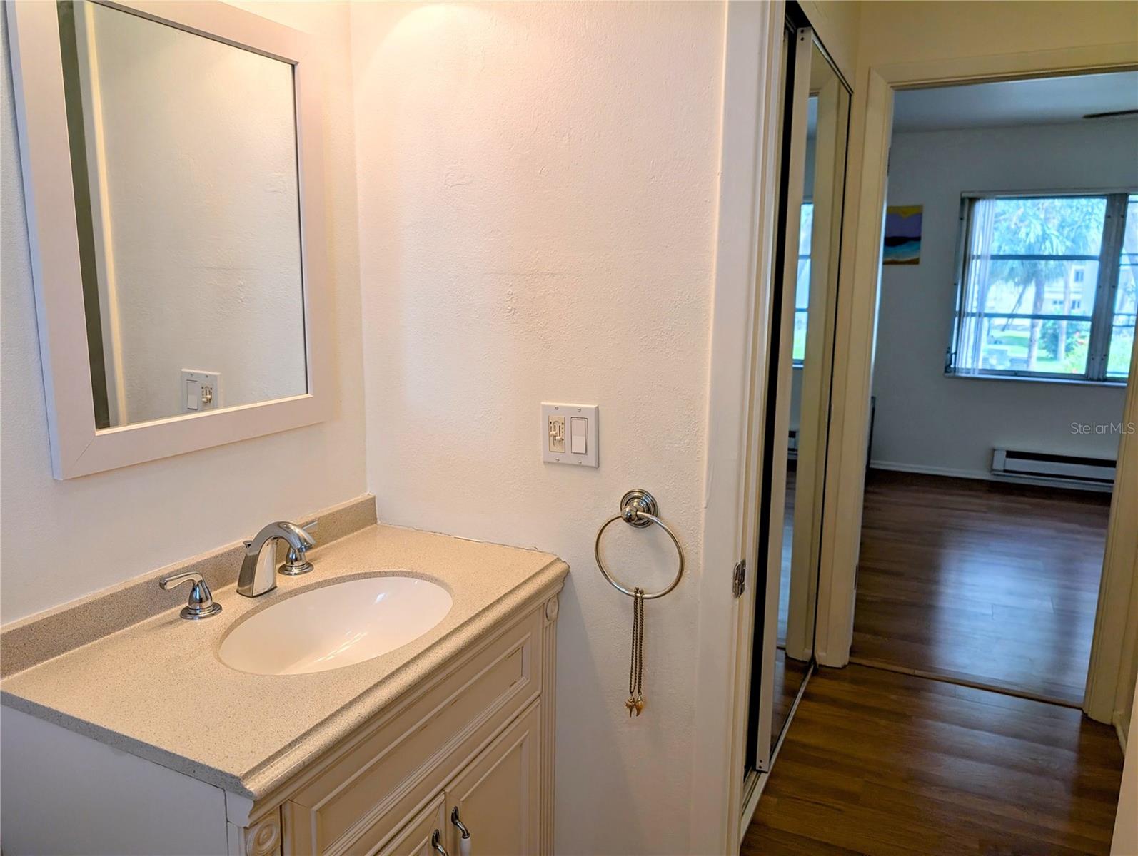 BAYSHORE GARDENS APTS 6 - Residential