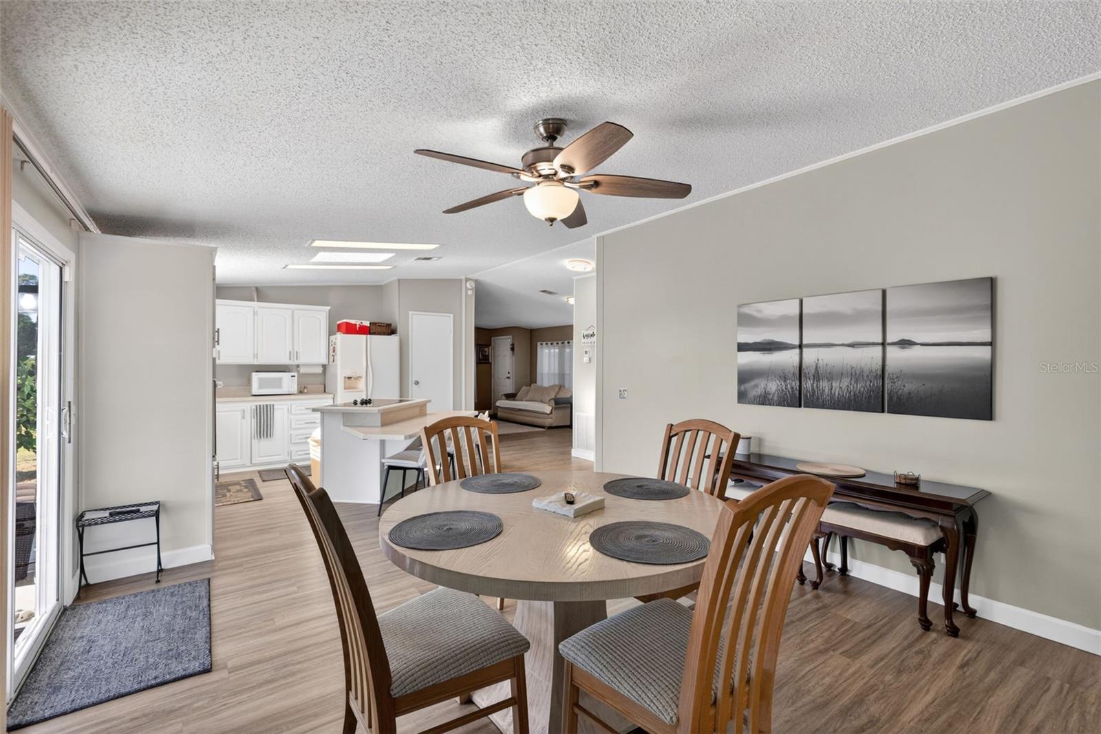 LA CASA MHP CO-OP - Residential