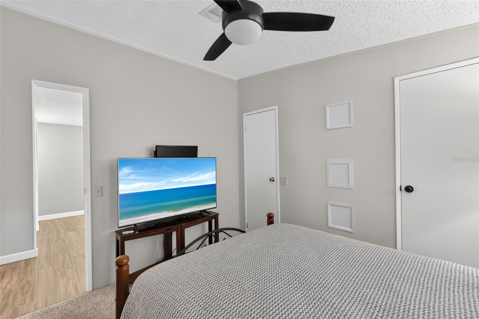 LA CASA MHP CO-OP - Residential