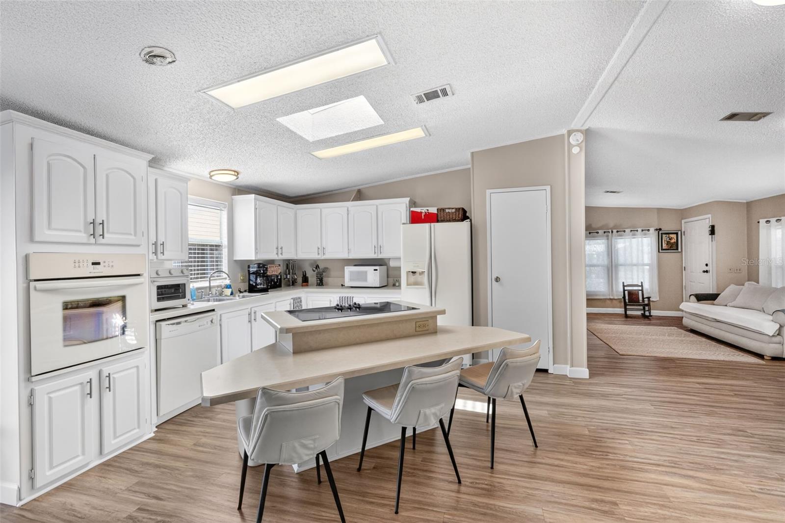 LA CASA MHP CO-OP - Residential