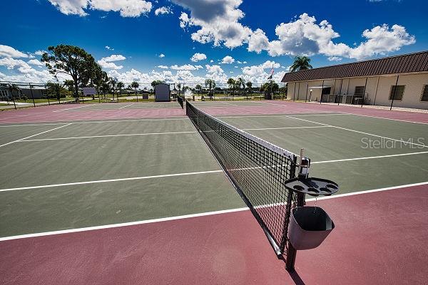 LA CASA MHP CO-OP - Residential