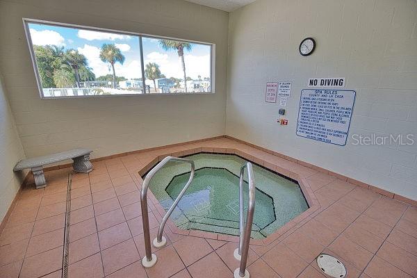 LA CASA MHP CO-OP - Residential