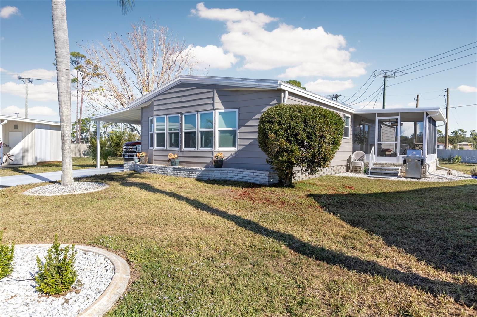 LA CASA MHP CO-OP - Residential