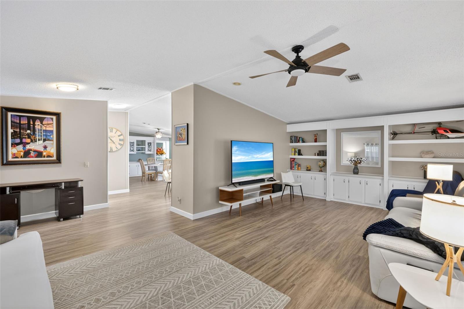 LA CASA MHP CO-OP - Residential