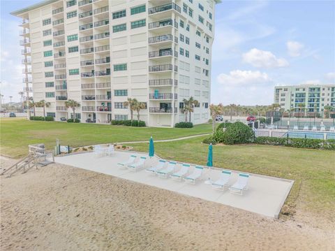 A home in NEW SMYRNA BEACH