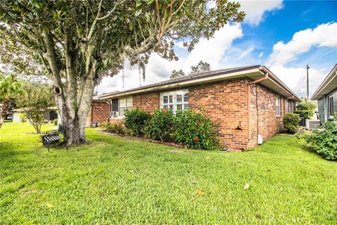 A home in LAKELAND