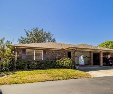 A home in LAKELAND