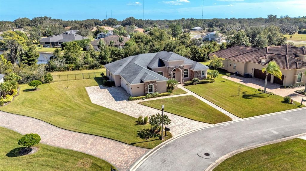 Photo of 6553 Heritage Park Place, Lakeland, FL 33813 (MLS # L4957016)